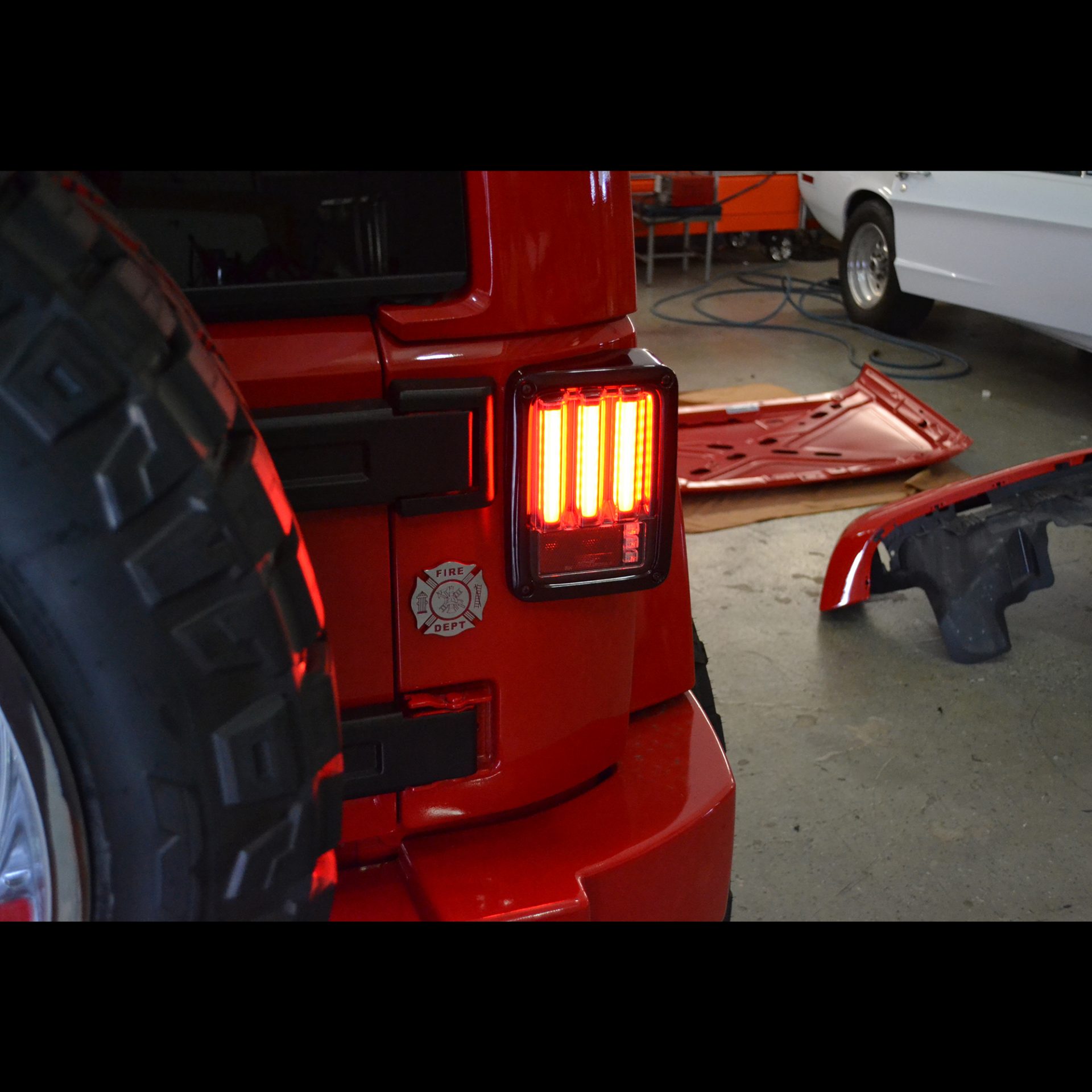 Jeep JK Wrangler 07-18 Tail Lights OLED in Smoked - GoRECON