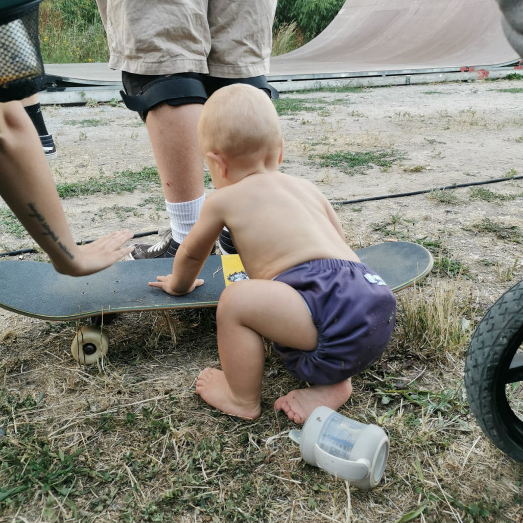 Judes Baby Skateboard draußen Baby Stuhlgang anregen