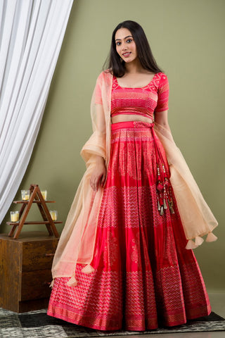 Famous Traditional Dress in India - ZeroKaata Studio