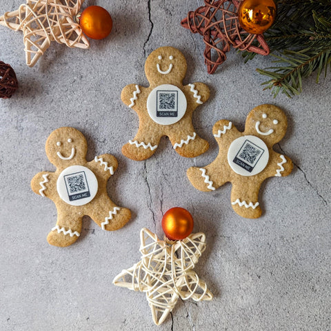 Qr coded gingerbread men