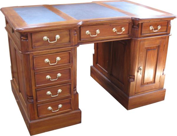 Small pedestal clearance desk