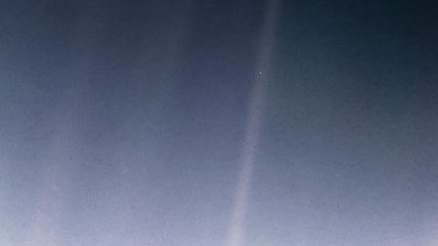 Pale Blue Dot photo from NASA: earth as seen from the Voyager 1 spacecraft