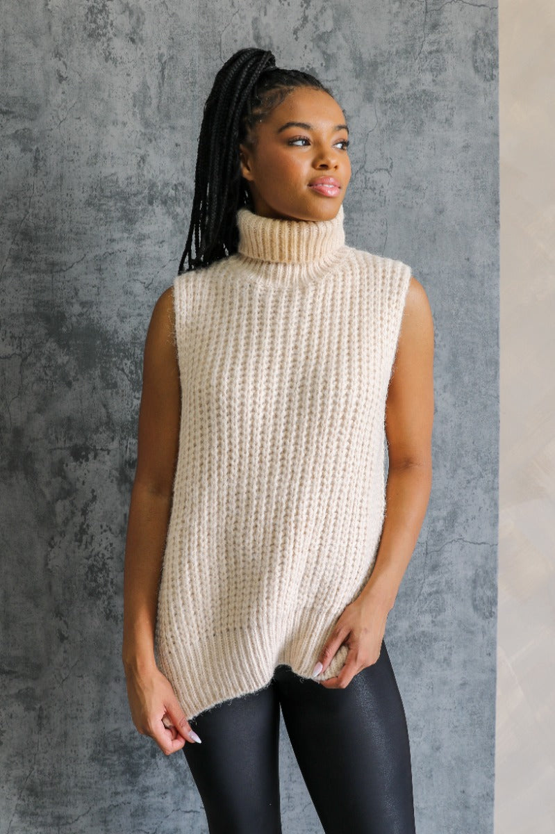 RFK45GD - Cotton Knit Sleeveless Mock Neck Sweater