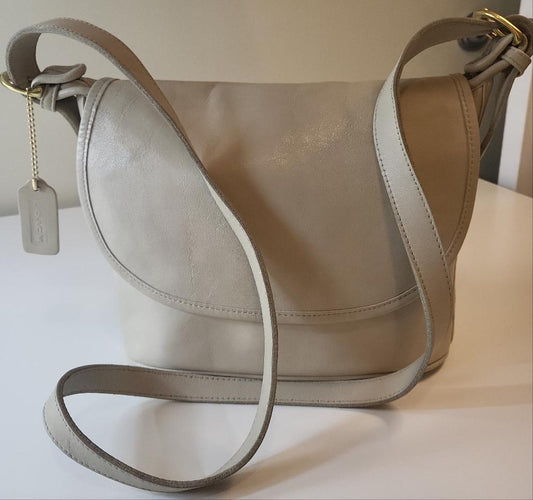 Vintage Coach Mini Hobo in Camel 9844 – Second Hand Grands