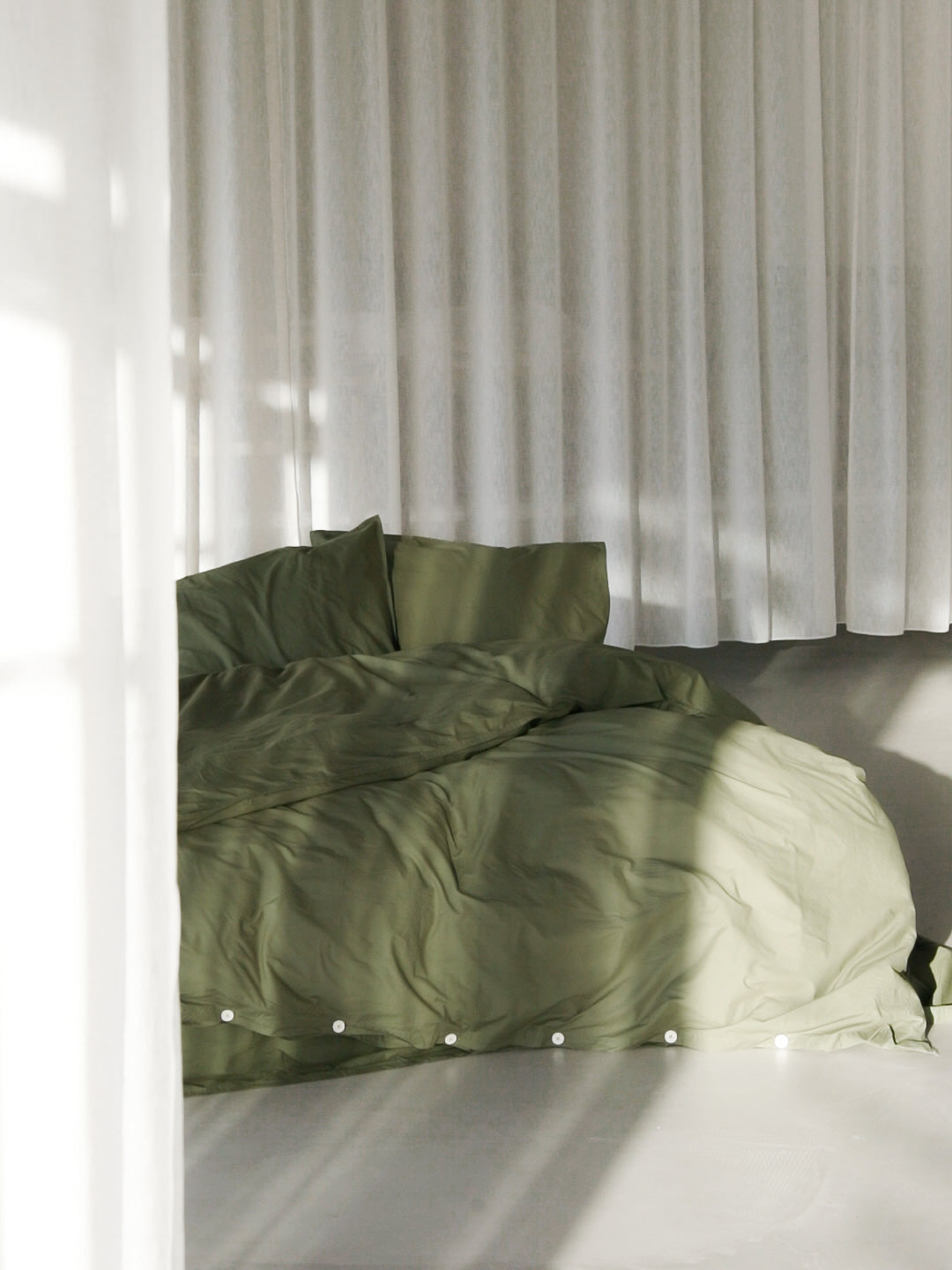 Billede af DAWN - Percale sengetøj - Olive - 140x220 cm - 100% økologisk bomuld - Army grønt