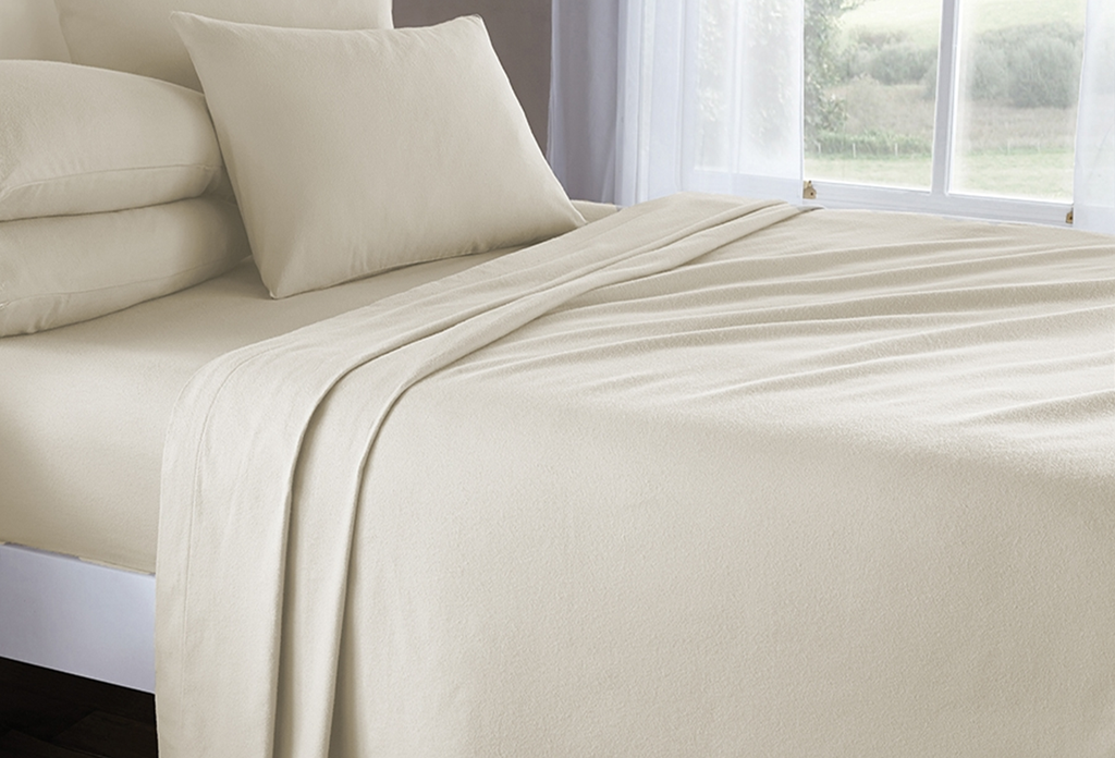 Guide to Brushed Cotton: Your Ideal Winter Bedding – Yorkshire Bedding