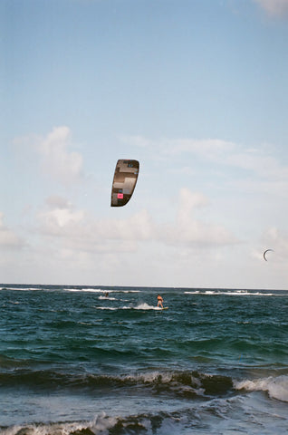 Alan flying his 12M kite 