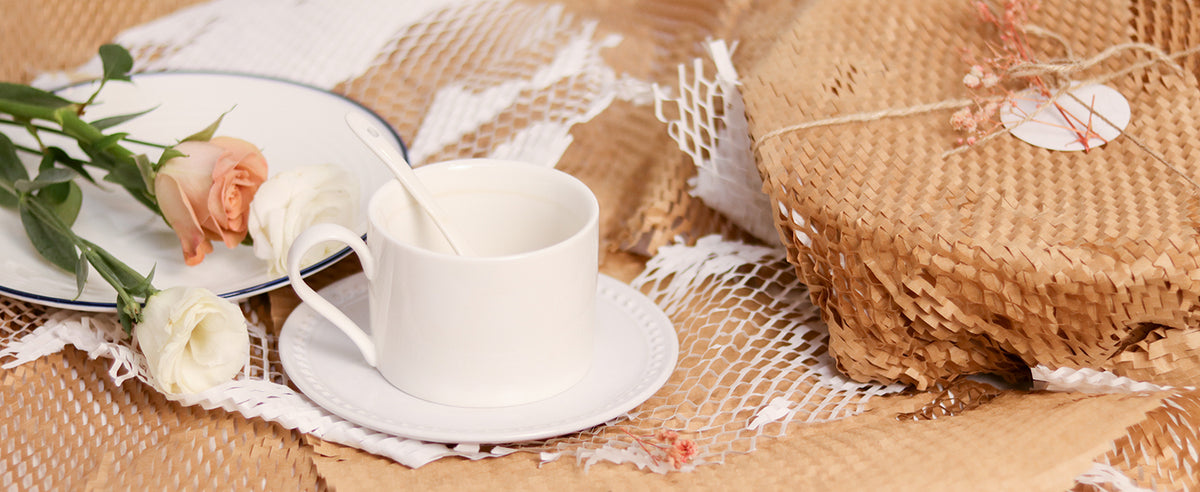 Use MUNBYN honeycomb packaging paper to package teacups.