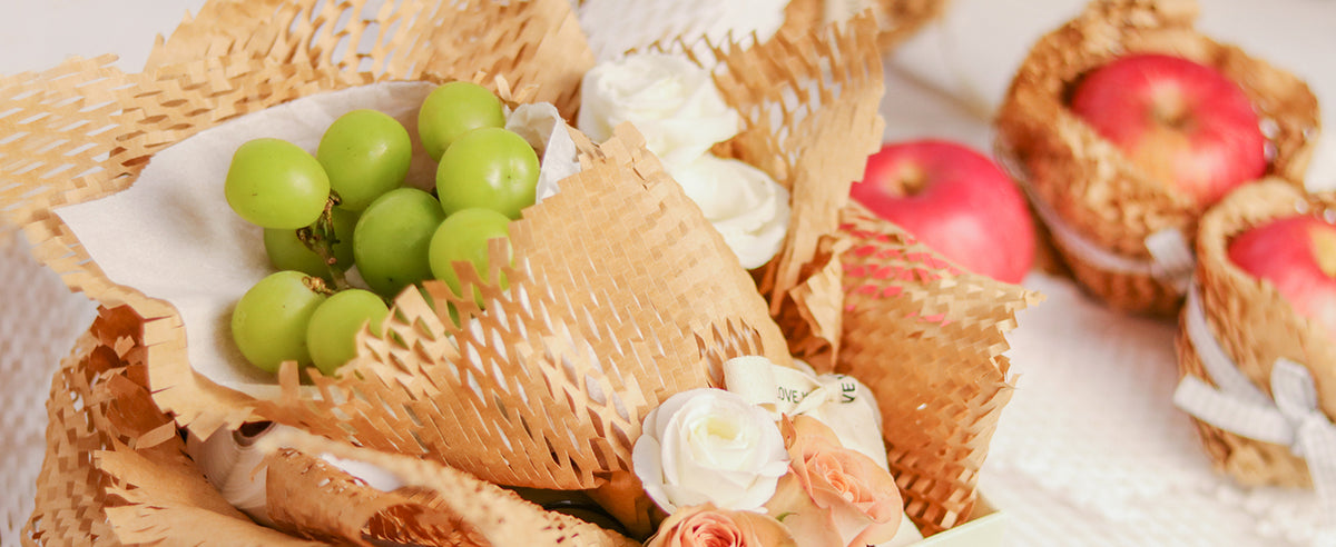 Use MUNBYN honeycomb packaging paper for wrapping fruits.