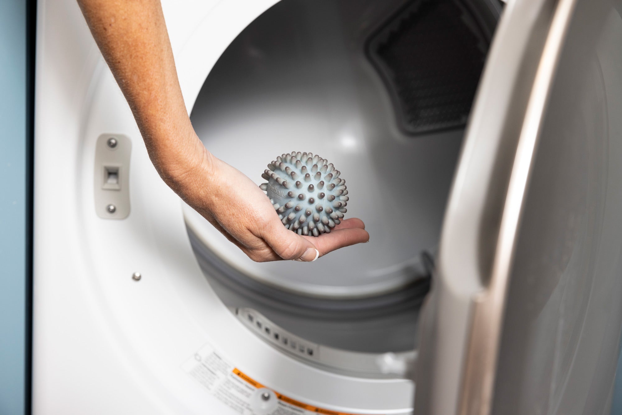 Dryer Balls vs Dryer Sheets