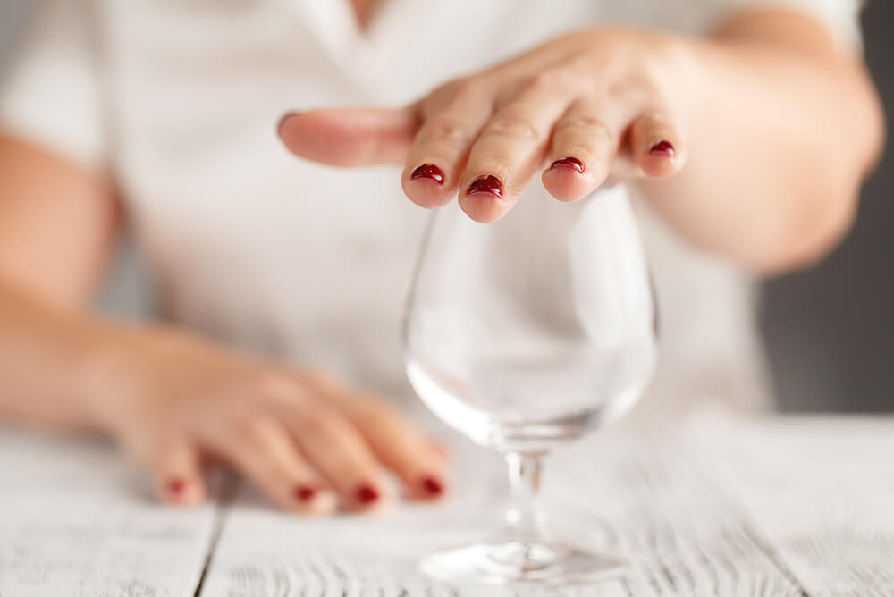 does alcohol cause premature aging