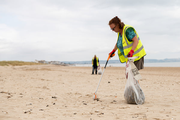 beach litter pick