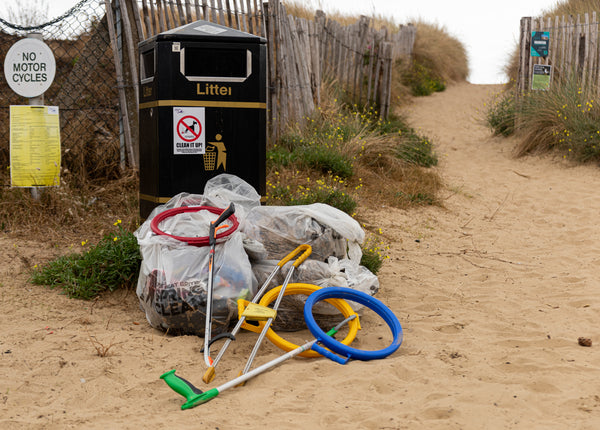 Litter bin at Greatstone Beach