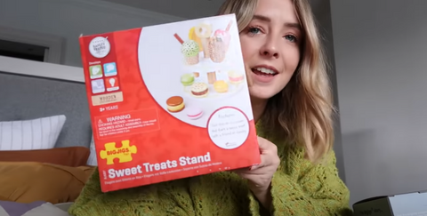 Zoella Showcasing Bigjigs Toys