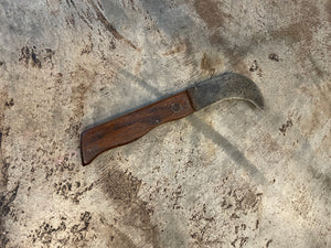 French Grapevine Pruning Knife - McIntosh Cottage Antiques - Hori-hori Knife