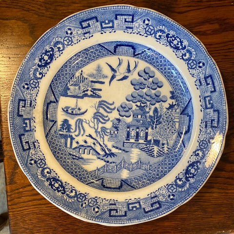 Blue Willow Plate – McIntosh Cottage Antiques