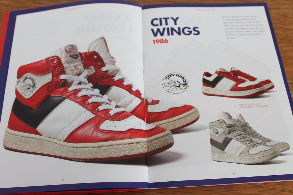 Foto de las Pony City Wings en el libro del 40 aniversario de la marca.