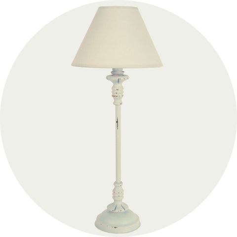 Une lampe vintage en bois de couleur bleu/gris