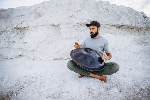 handpan débutant, hang drum, jouer handpan