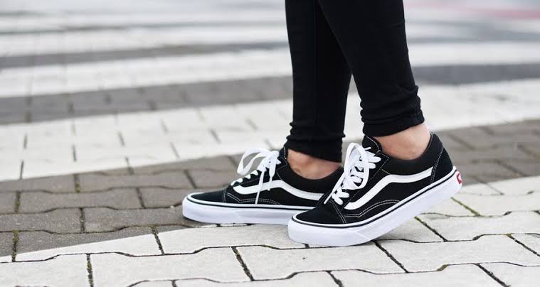 vans old skool sneakers for men