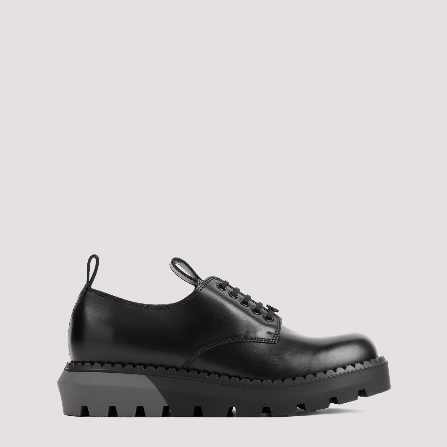 Gucci Interlocking G Logo-plaque Leather Shoes In Black