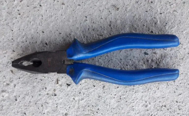 Pliers