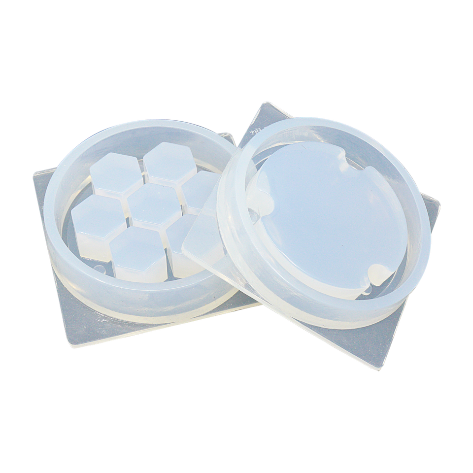 https://cdn.shopify.com/s/files/1/0555/5273/7467/products/Dice_Container_Mold__28312.1603855668.960.960_c487c241-688a-4277-b72a-2639cb22d5ac_1024x1024.png?v=1621332139