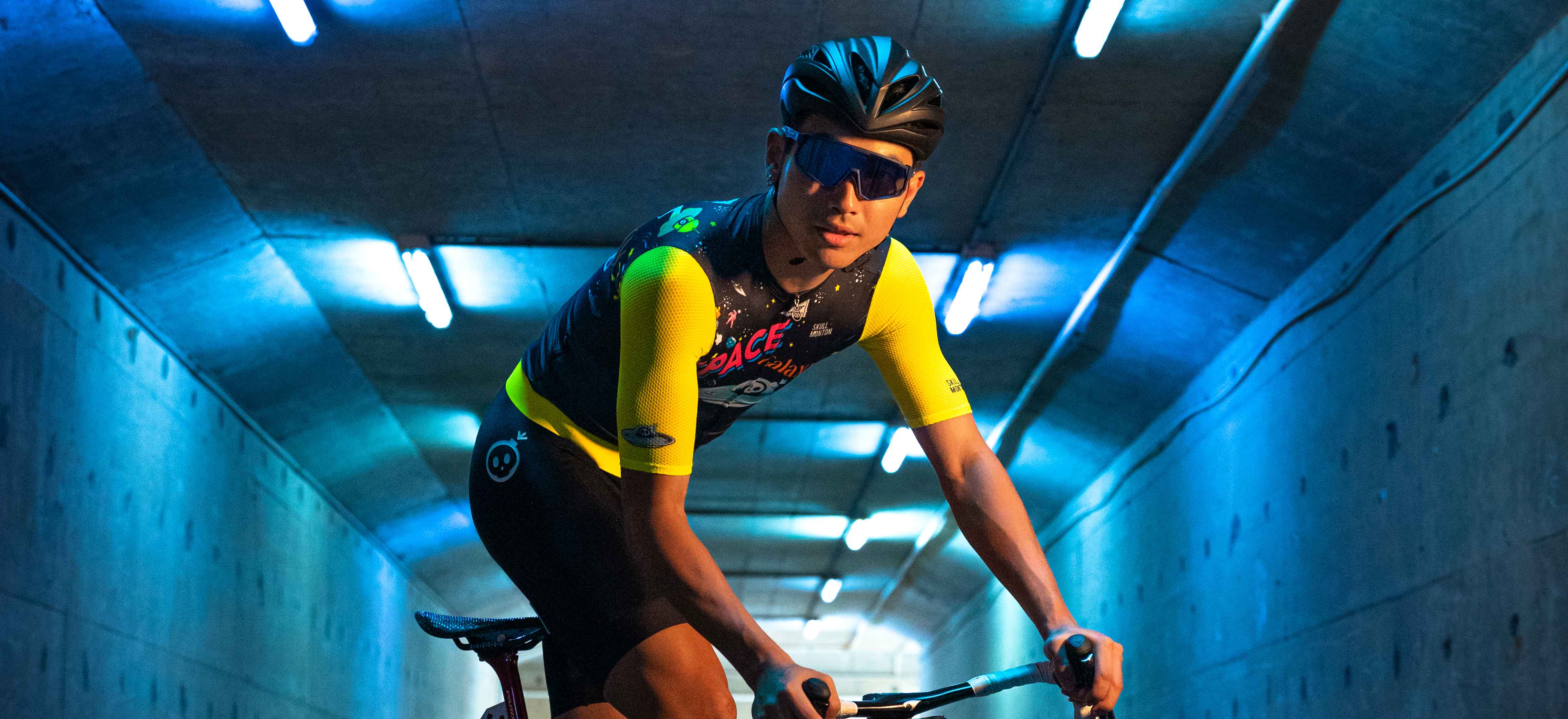 cycling clothing