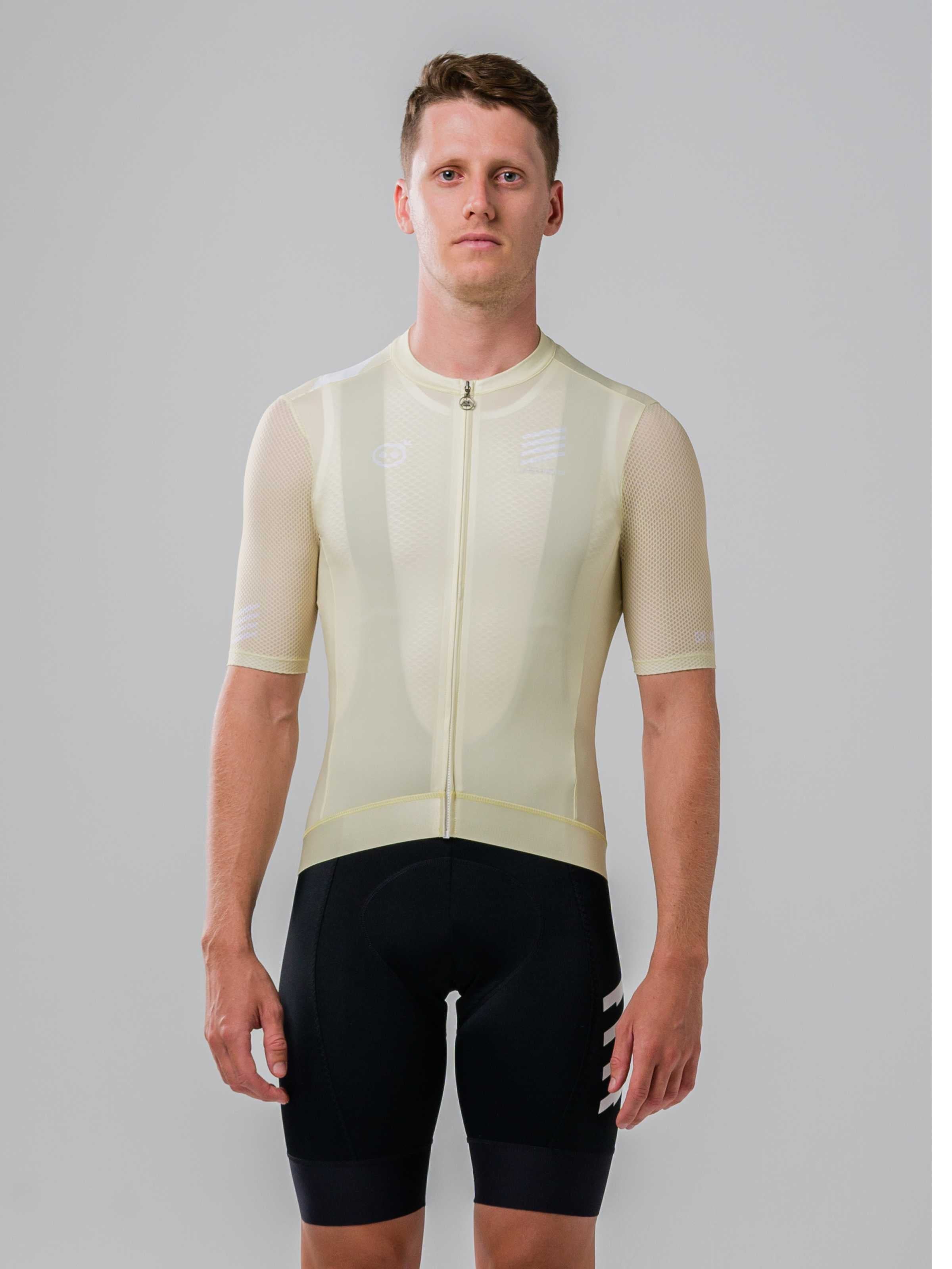 yellow cycling jersey