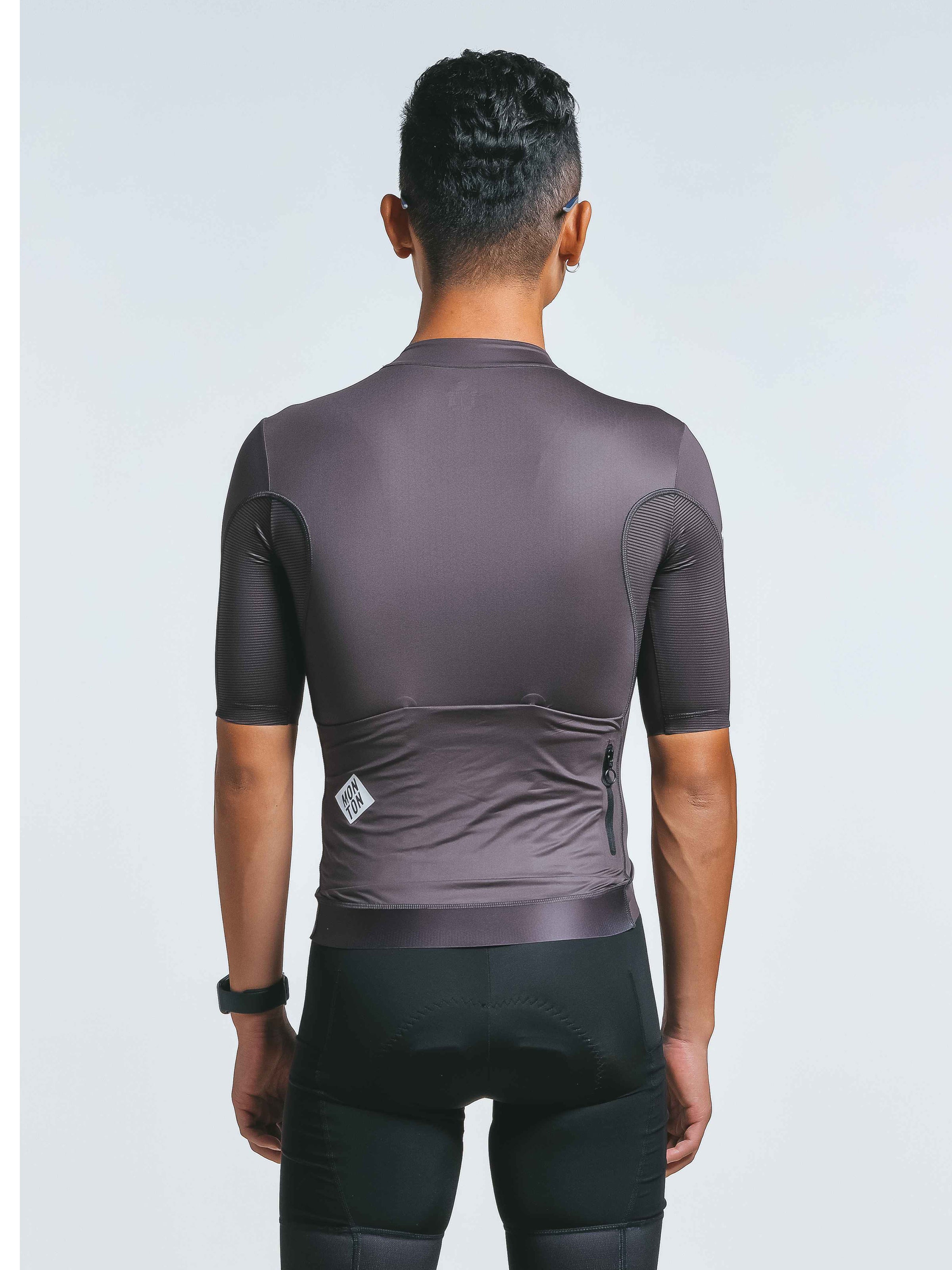 brown cycling jersey