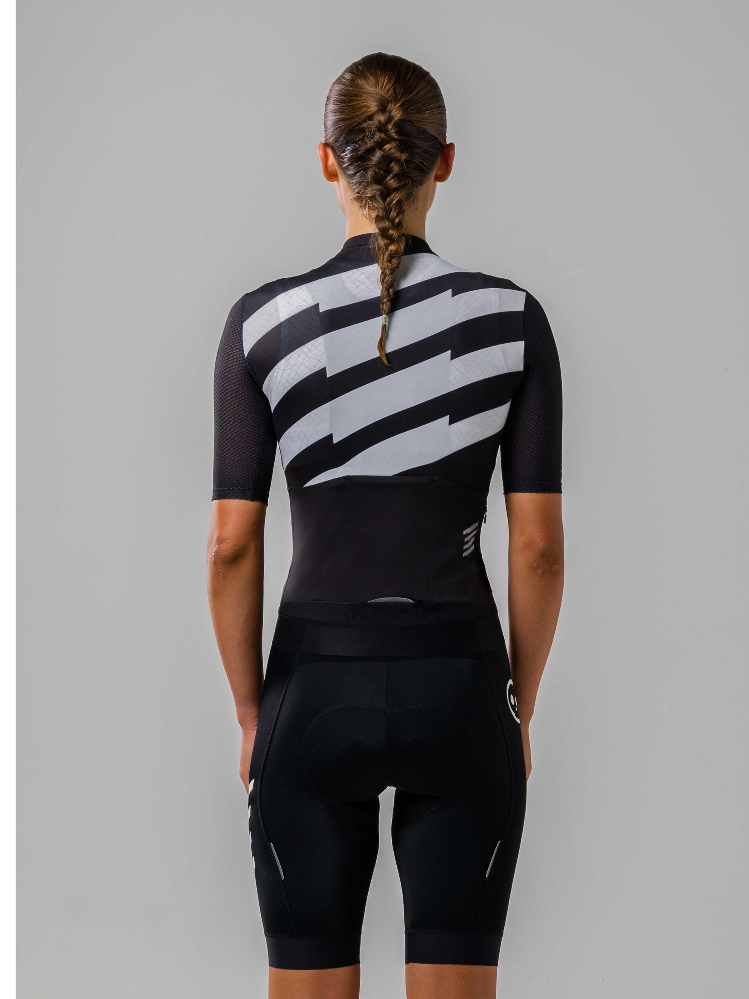 black cycling jersey