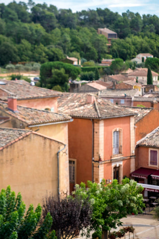 Ochres coloured houses from the village of Roussillon, in Provence, France 