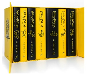 Livro harry potter ravenclaw house editions paperback box set de j. k.  rowling (inglês)