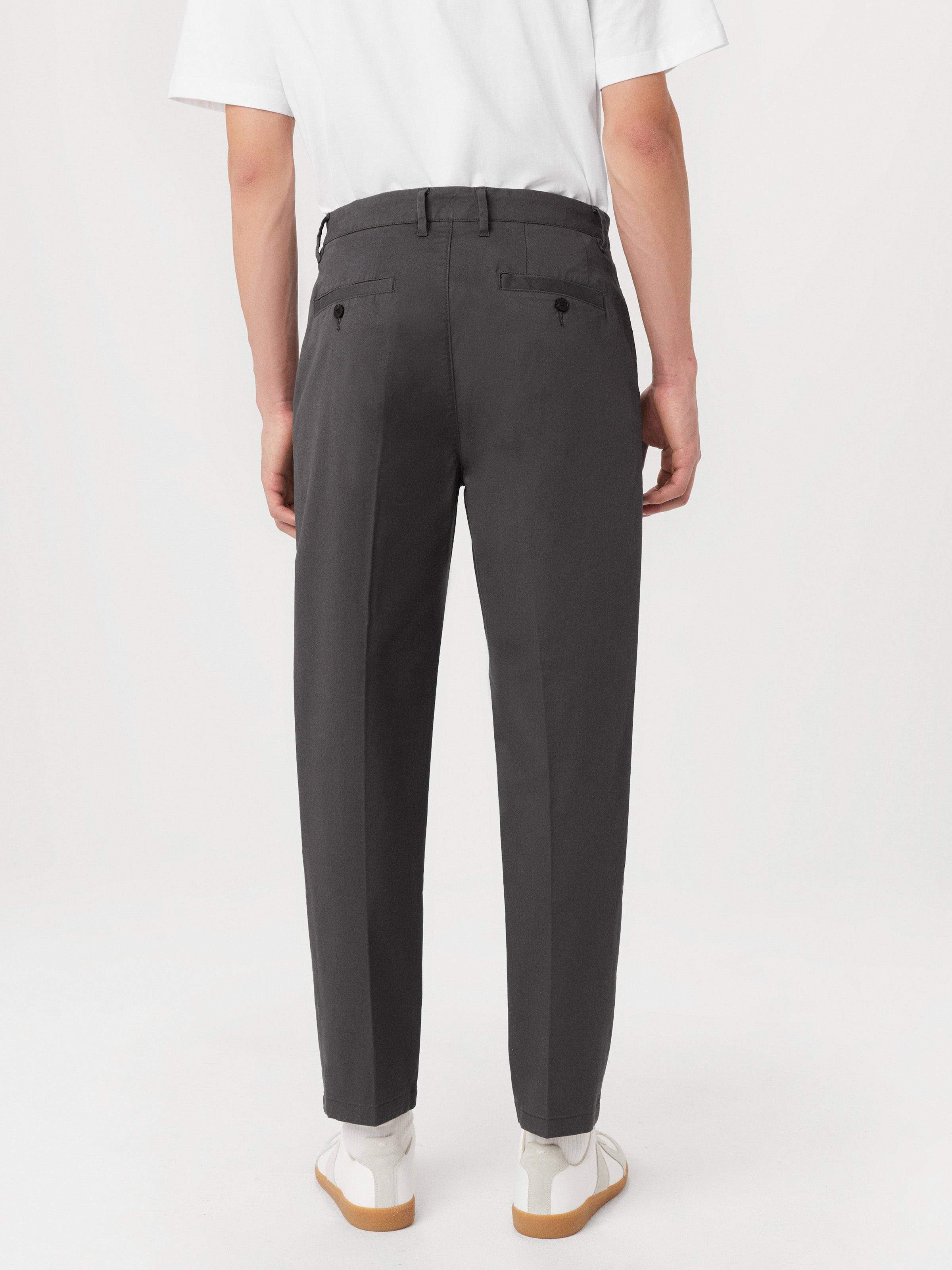 The Jamie Pleated Chino Pant in Iron Grey