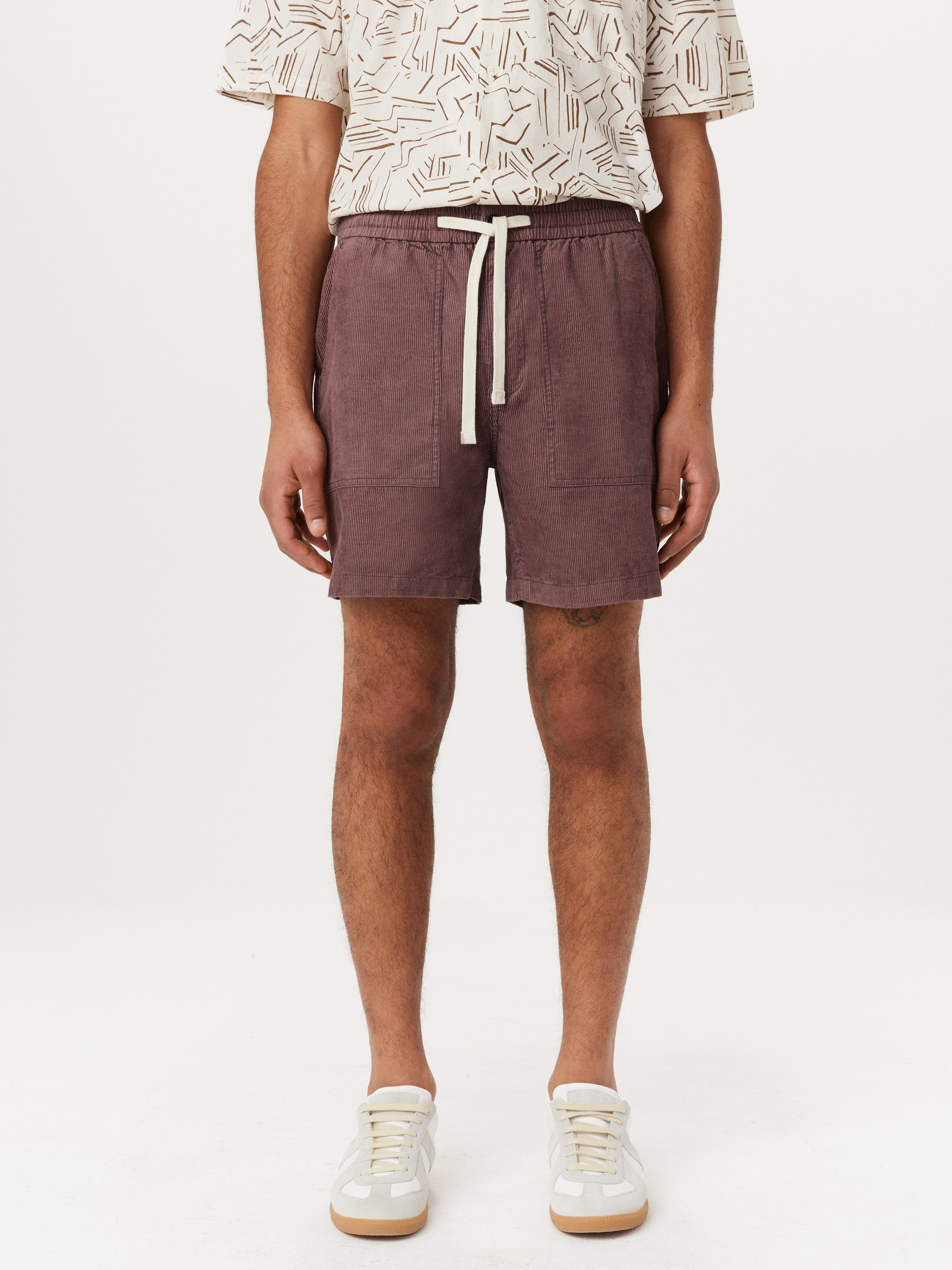 The Owen Light Corduroy Short in Dark Clay