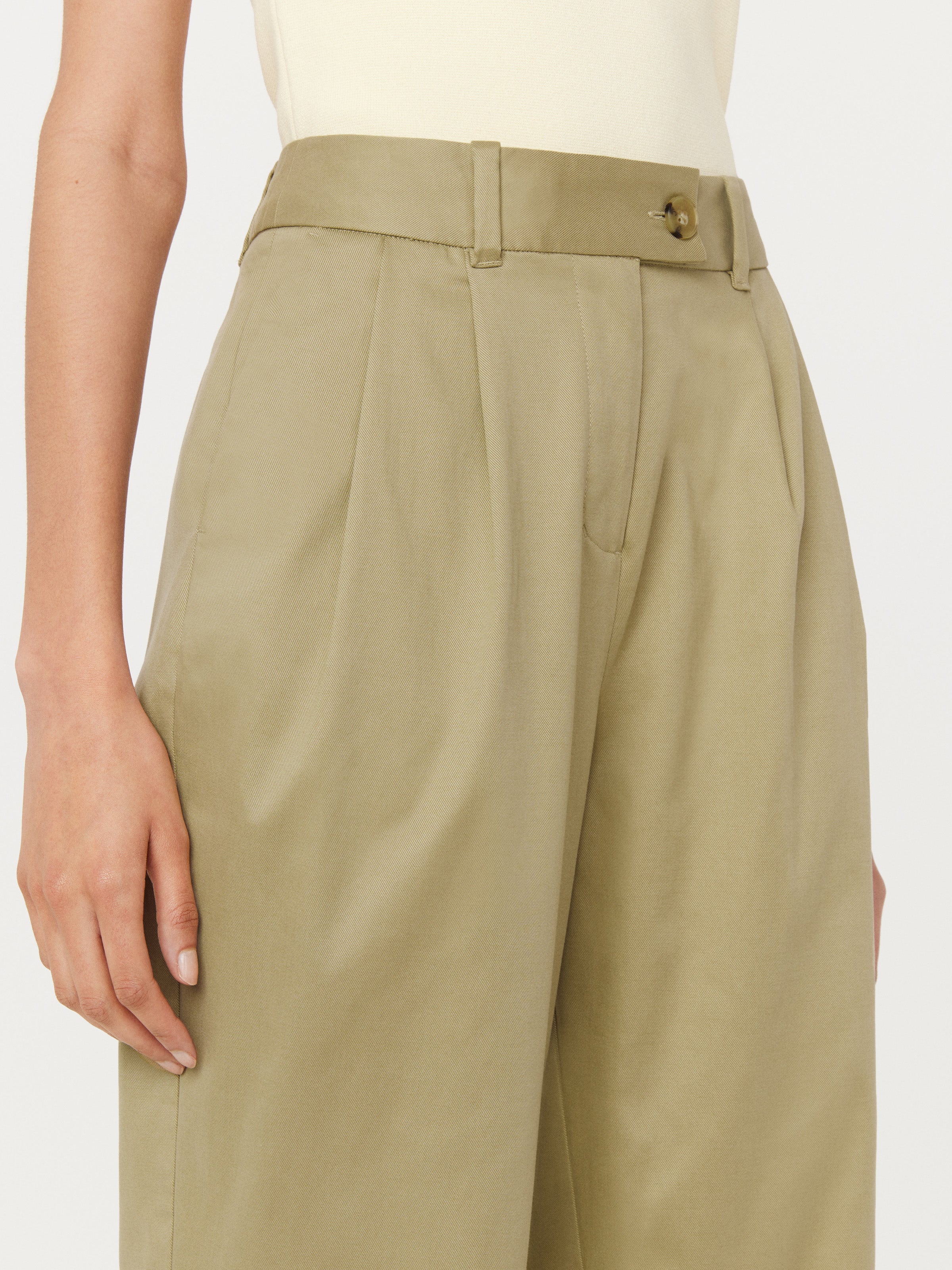 The Mia Wide Balloon Pant in Green Beige