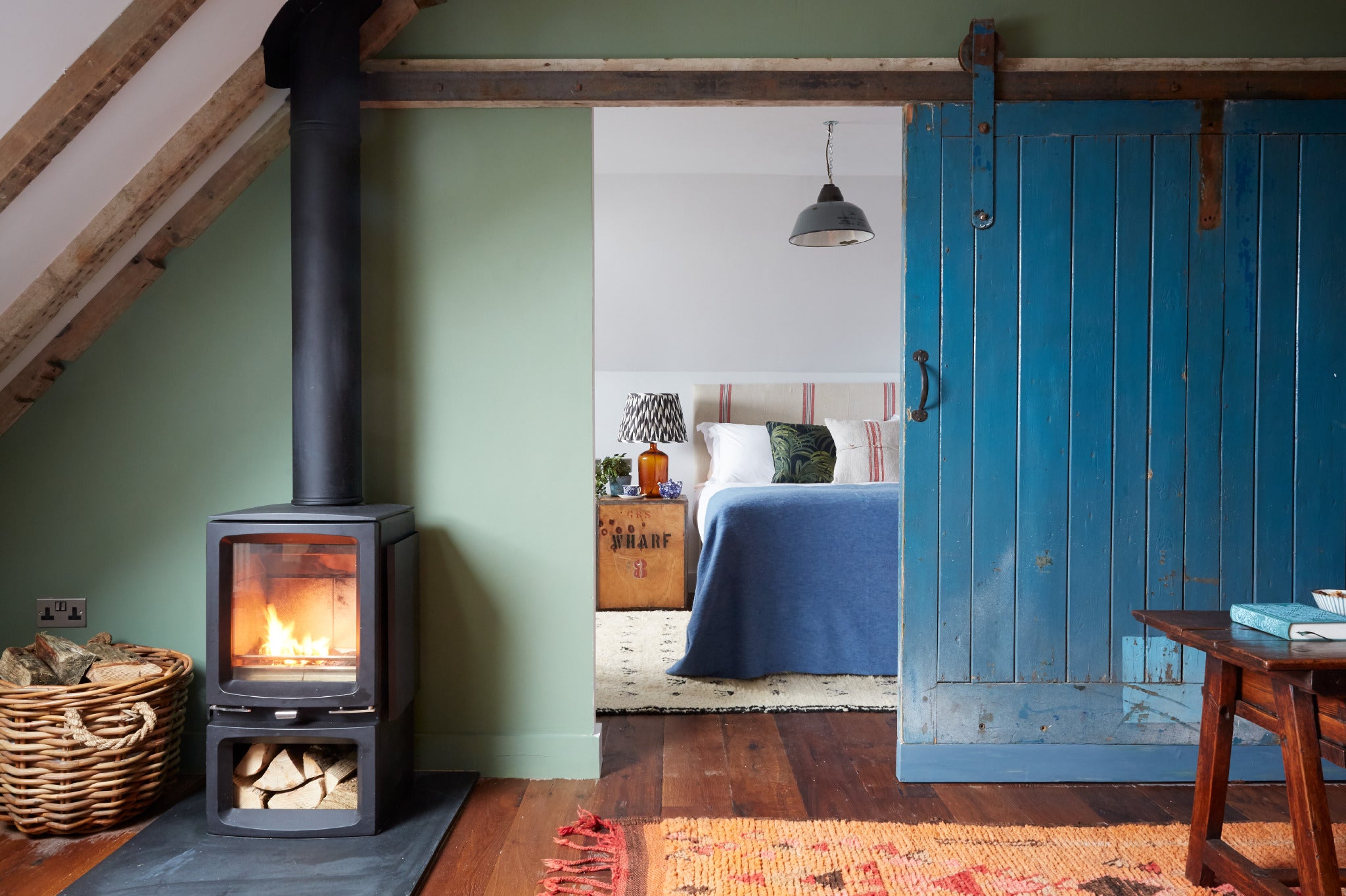 Cosy Loft Apartment with wood burner in Penzance