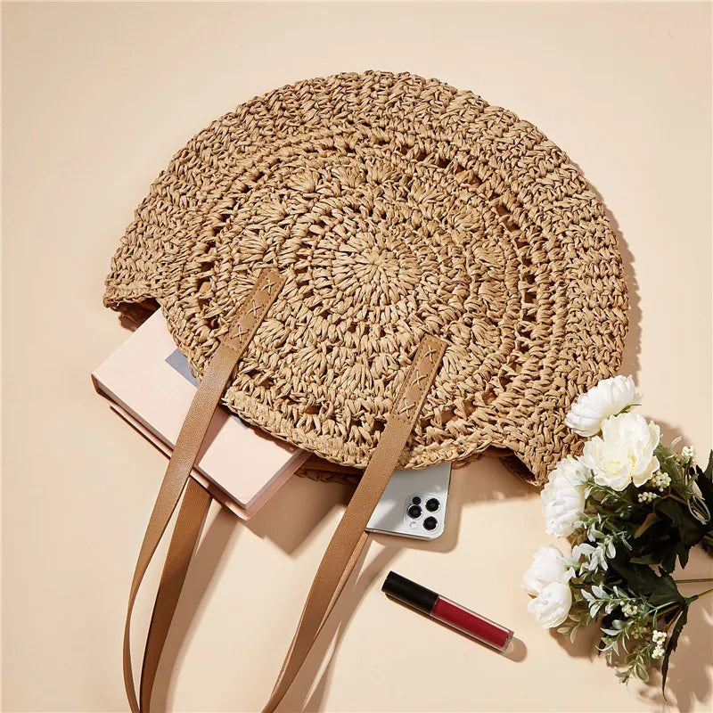 SunChic Travel Bag : Stylish and Versatile - Image 4