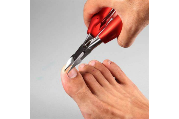 Types of toenail clippers