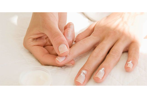 Promotes healthy nail growth