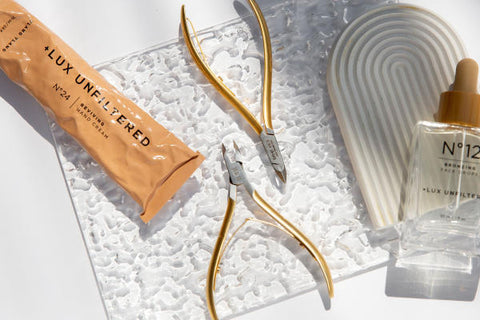 How to sharpen your cuticle nippers w aluminum foil 💅🏼 #nails