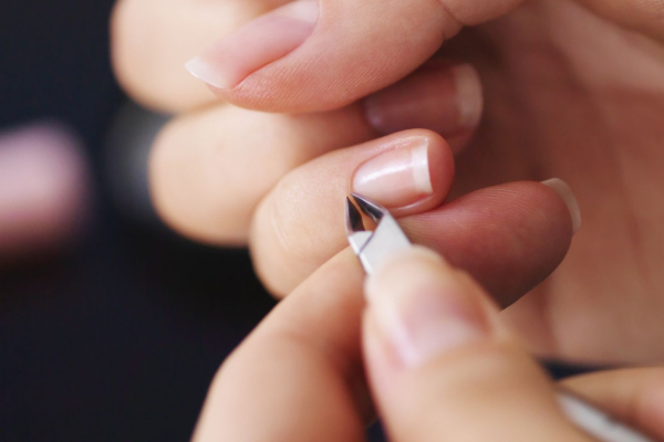 How to safely push back cuticles