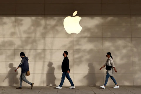 Employee of Apple Store apply for Union Election