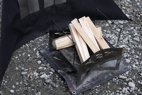 Assembling firewood in a hanging type with Makrite