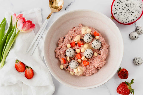 Das wahrscheinlich beliebteste Frühstück von Barbie: Pink Superfood Overnight Oats