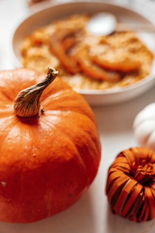 Pumpkin Spice Kürbisrisotto mit Kürbis hoch