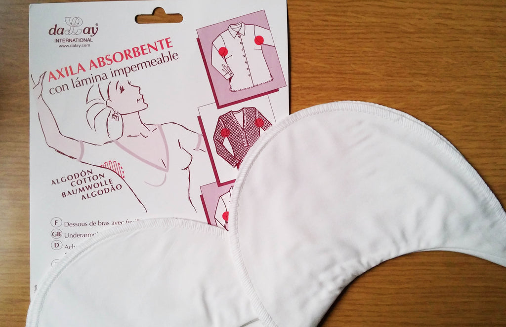 almohadillas absorbentes para axilas en traje de fallera