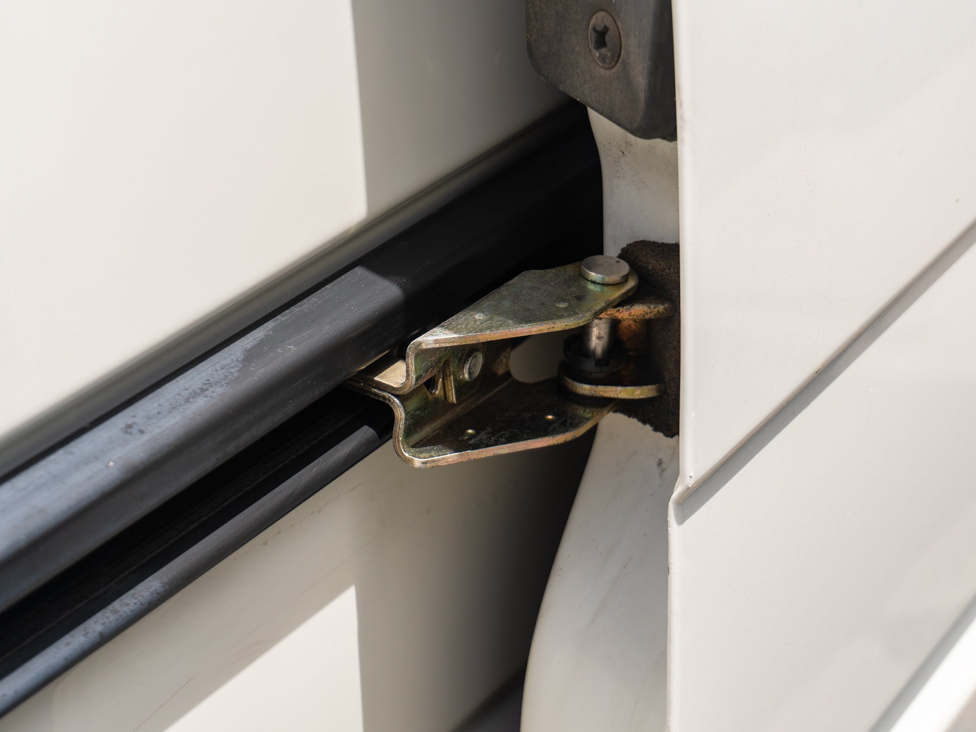 Exterior front door handle driver side – GoWesty