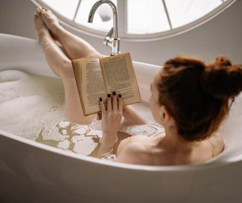 no to stress, woman in bathtub