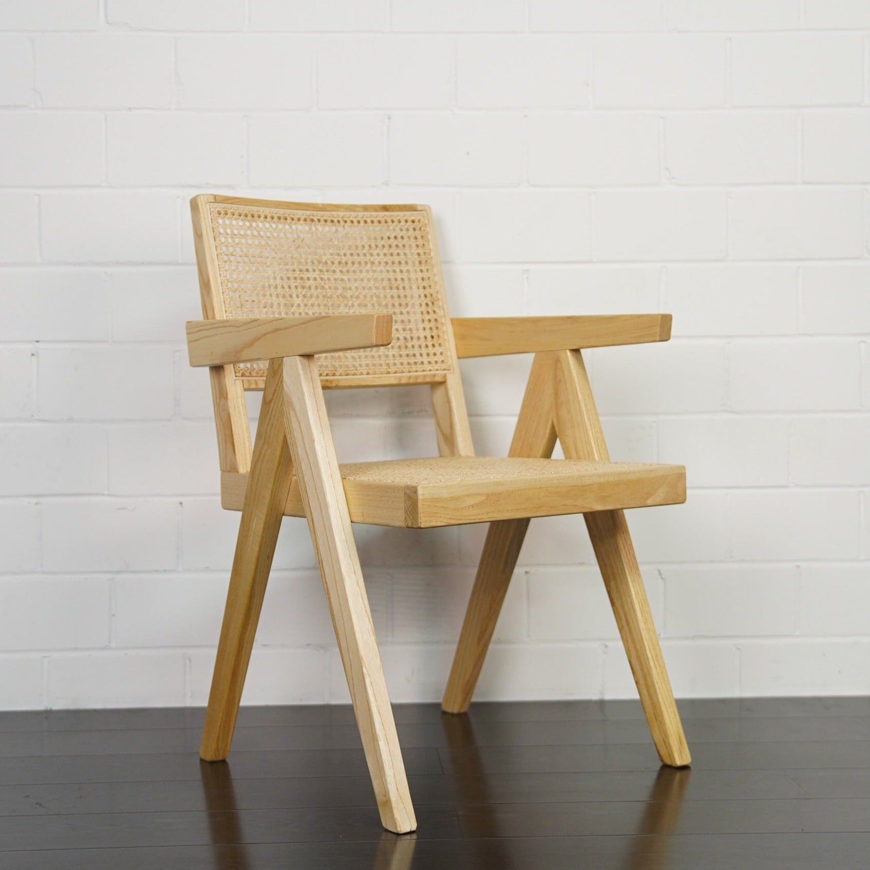 pierre jeanneret armchair